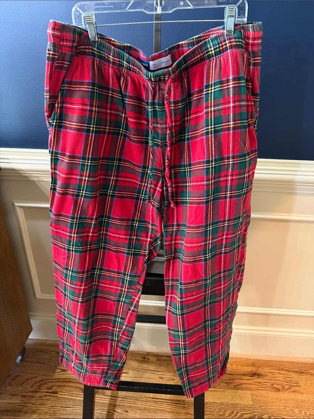 Old Navy Red Green Plaid Men’s Pajama Bottoms